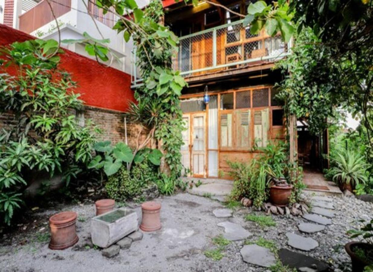 Lorong Homestay Бантул Экстерьер фото