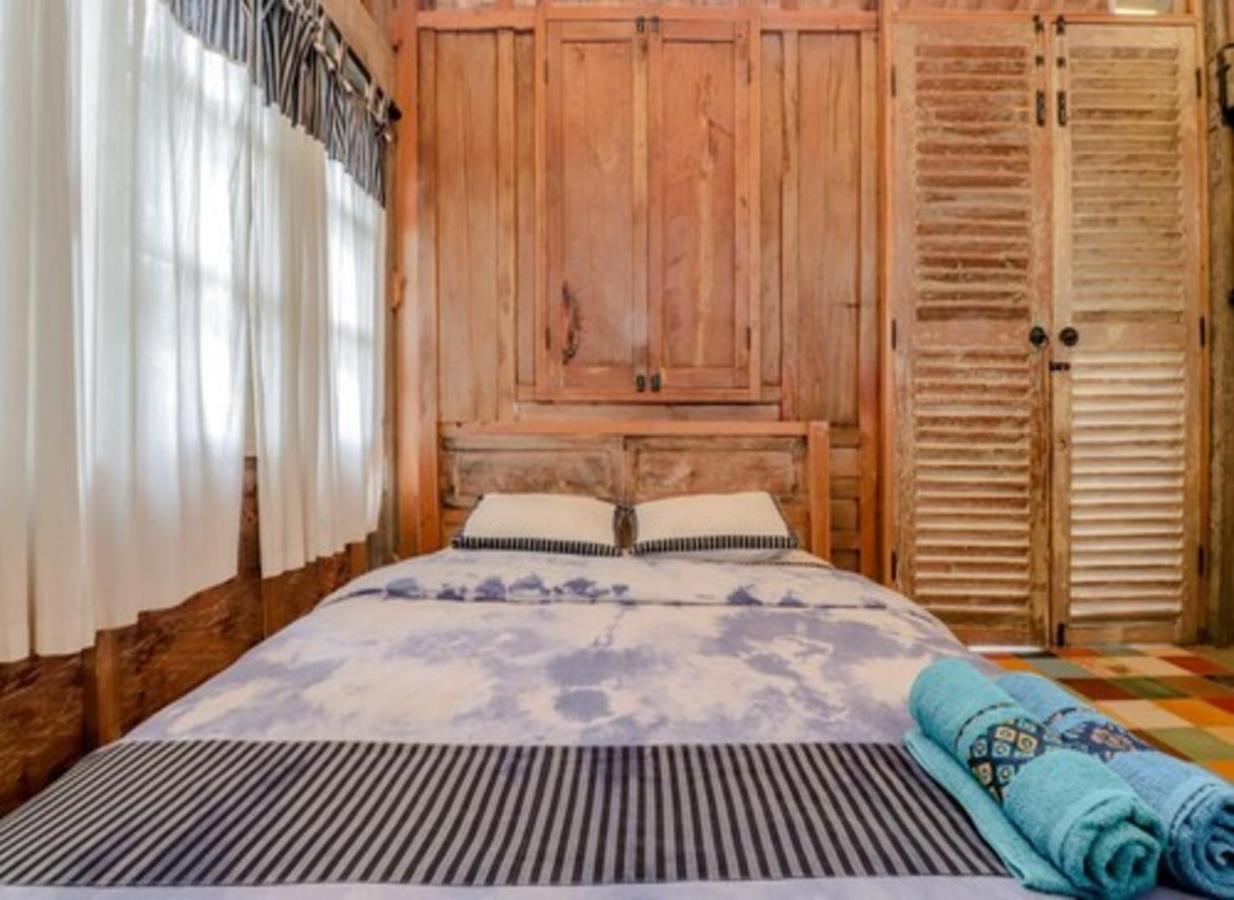 Lorong Homestay Бантул Экстерьер фото