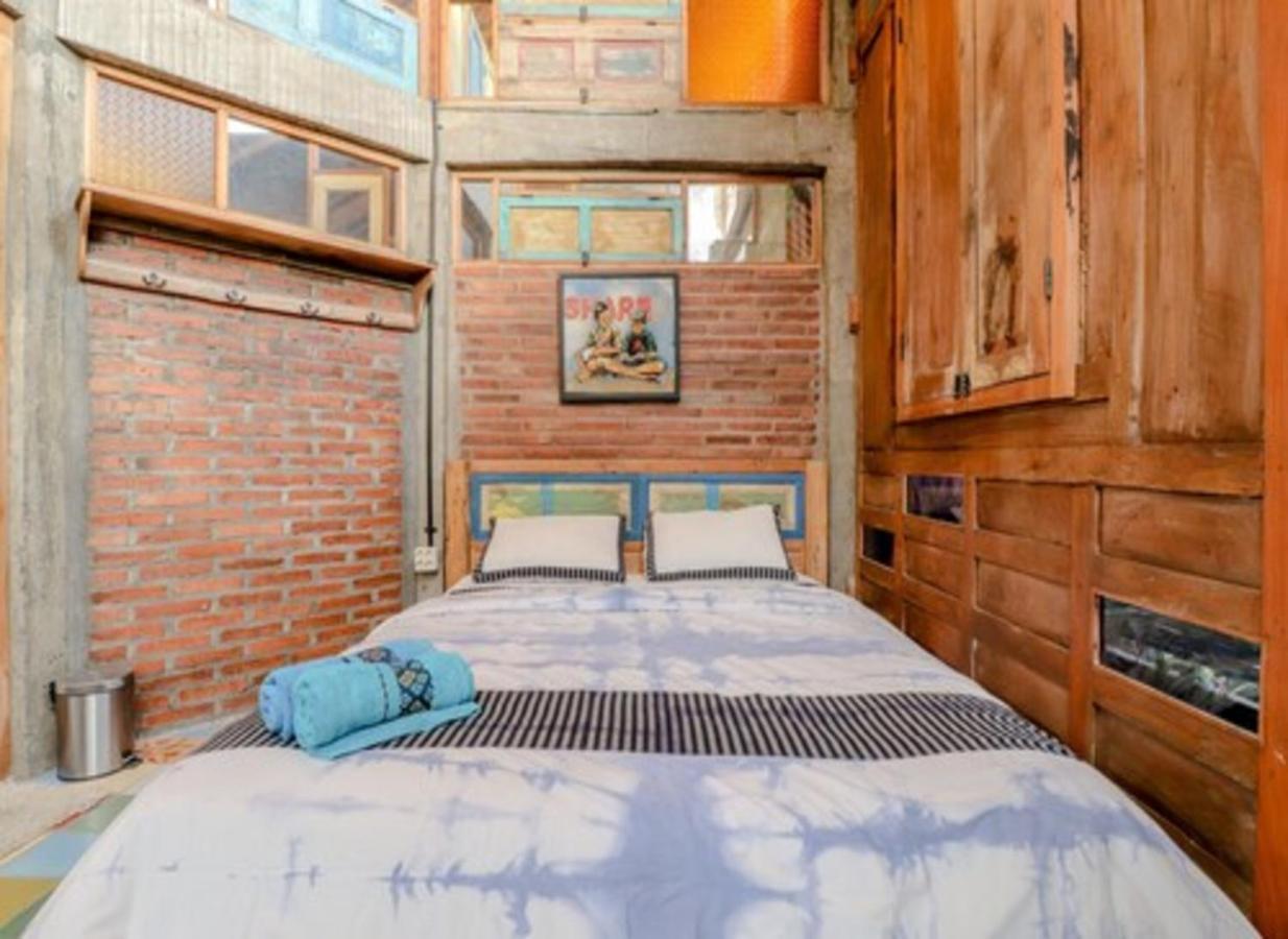 Lorong Homestay Бантул Экстерьер фото
