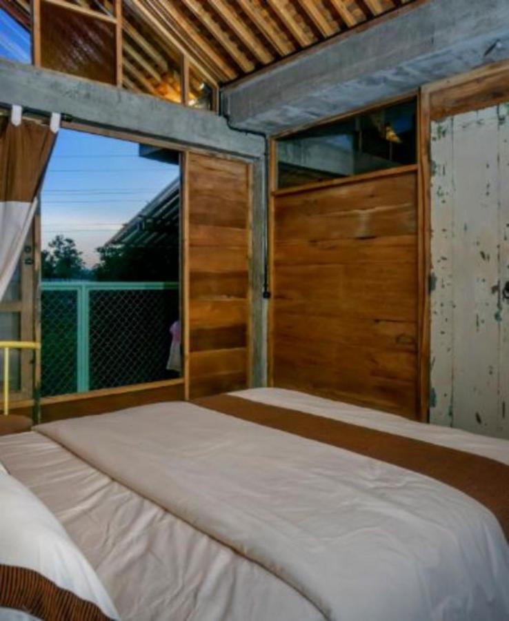Lorong Homestay Бантул Экстерьер фото