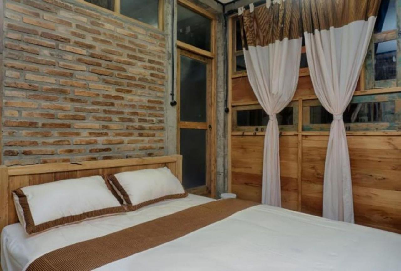 Lorong Homestay Бантул Экстерьер фото