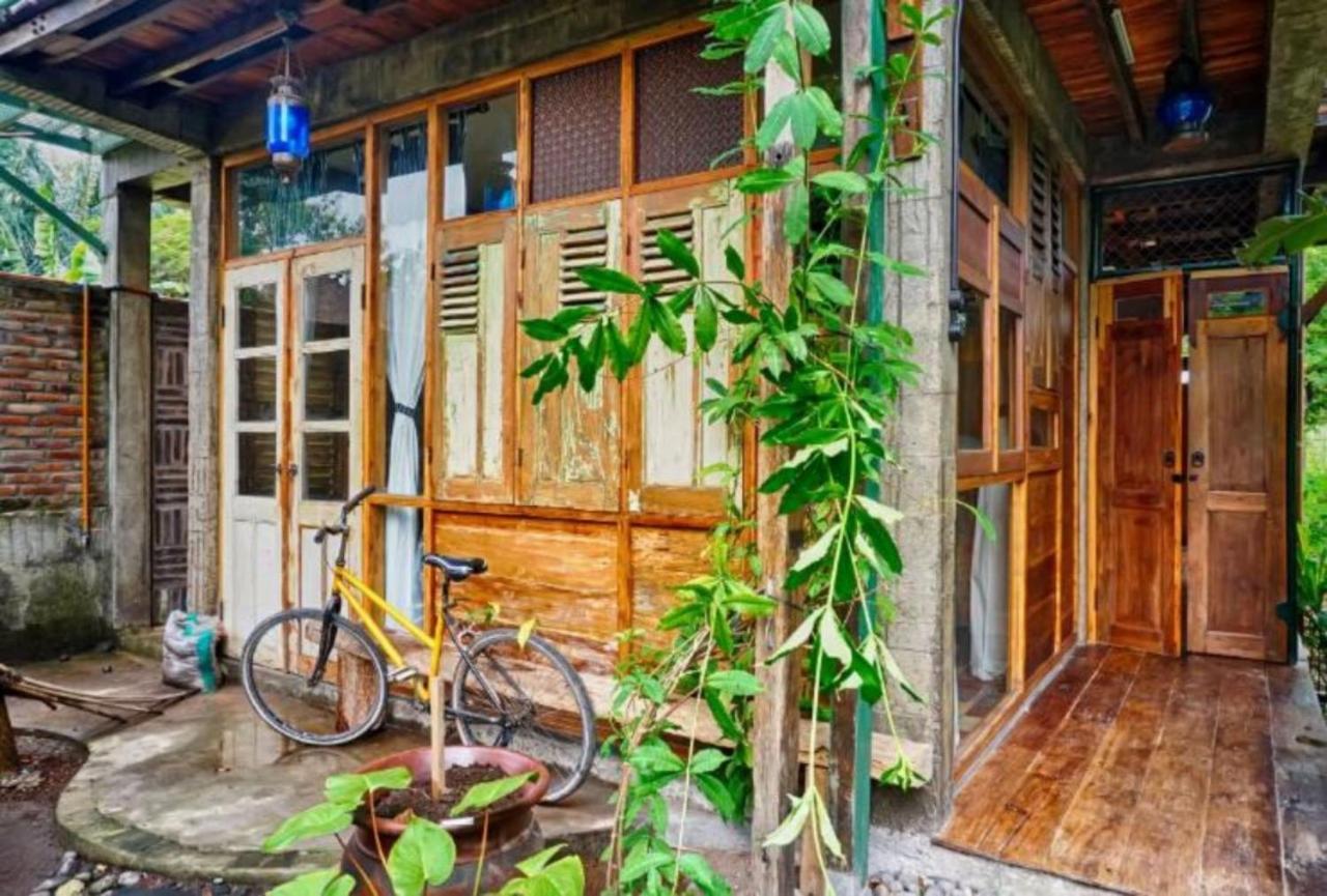Lorong Homestay Бантул Экстерьер фото