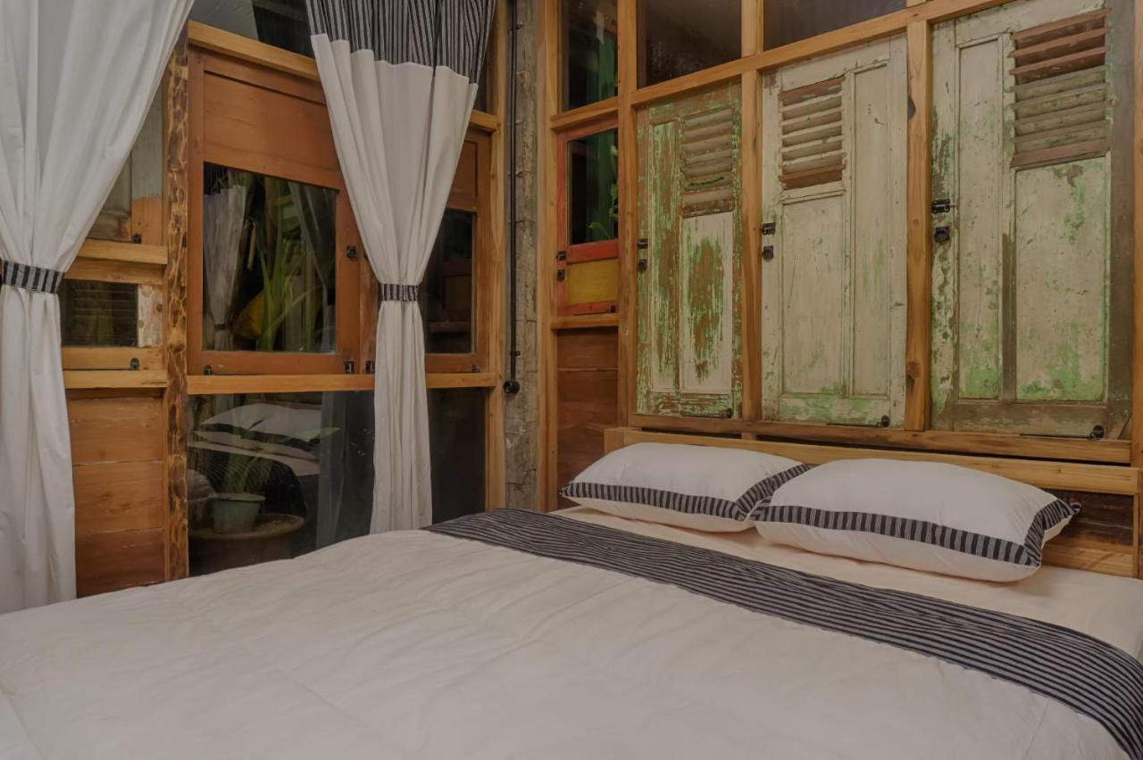 Lorong Homestay Бантул Экстерьер фото